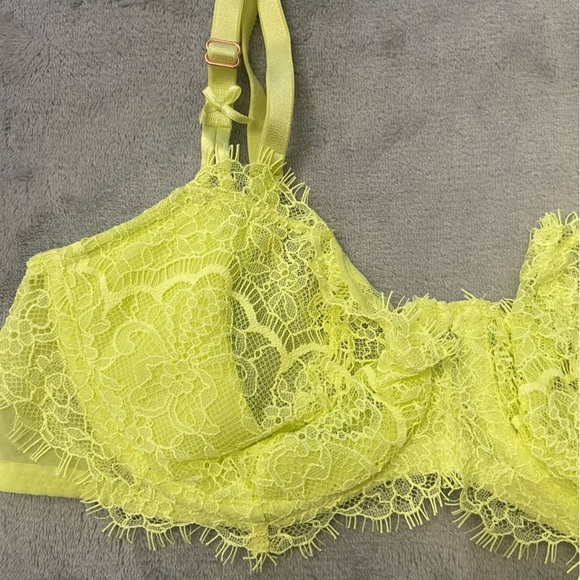 New! Victoria’s Secret Unlined Balcony Lightly Lined Lace Demi Bra 10350 - Picture 4 of 8